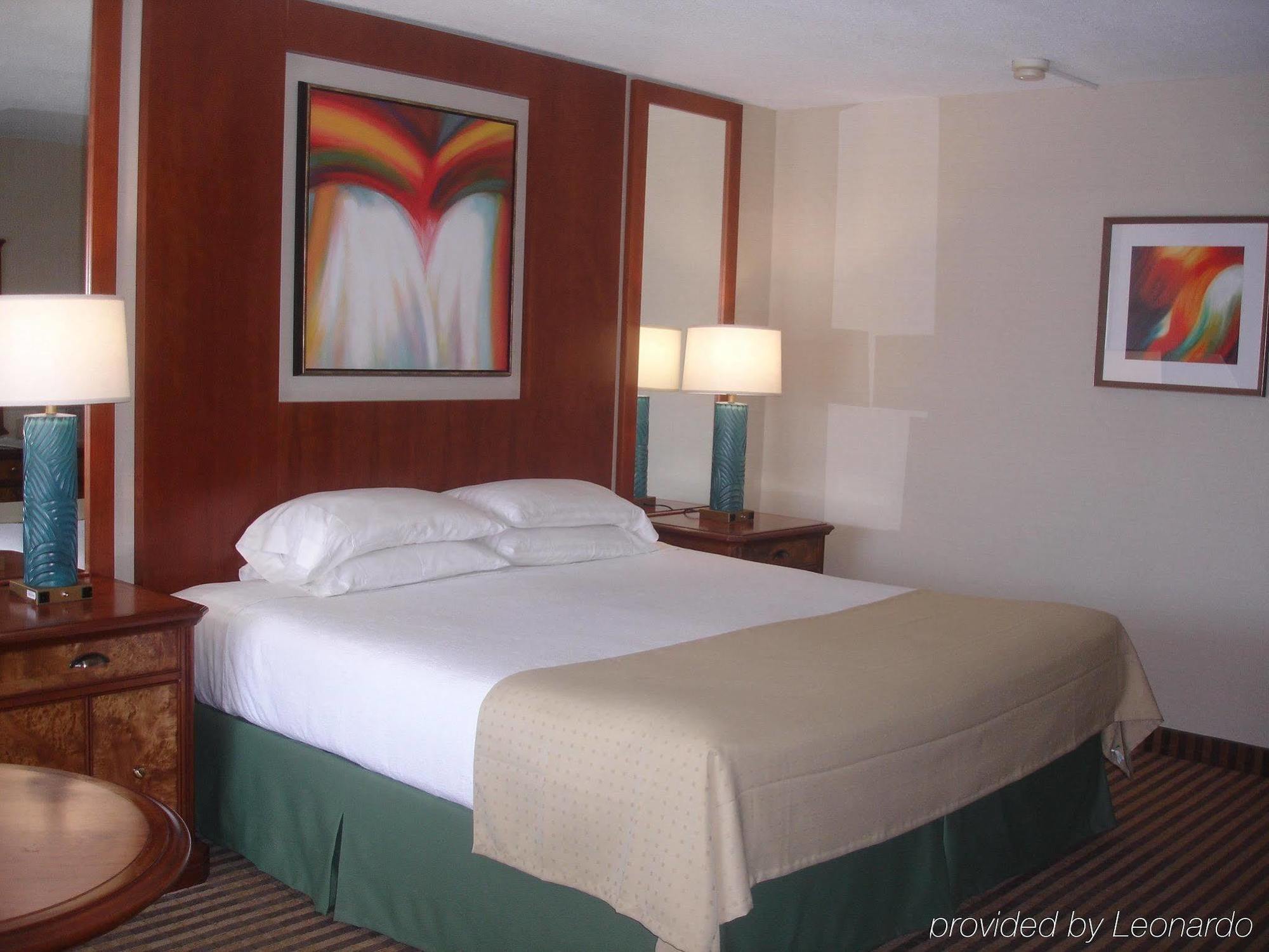 Holiday Inn Niagara Falls-By The Falls By Ihg Екстериор снимка