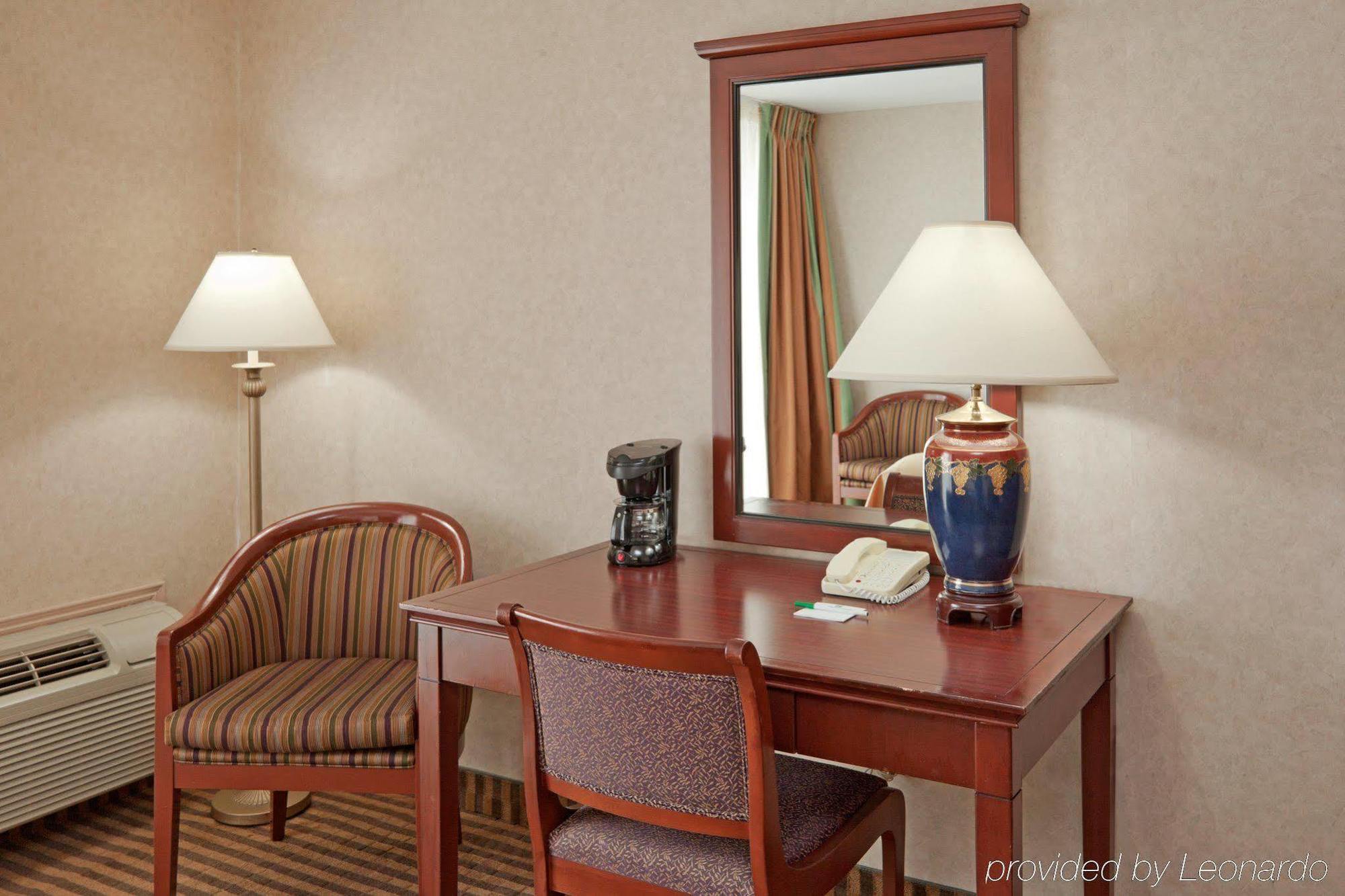 Holiday Inn Niagara Falls-By The Falls By Ihg Екстериор снимка