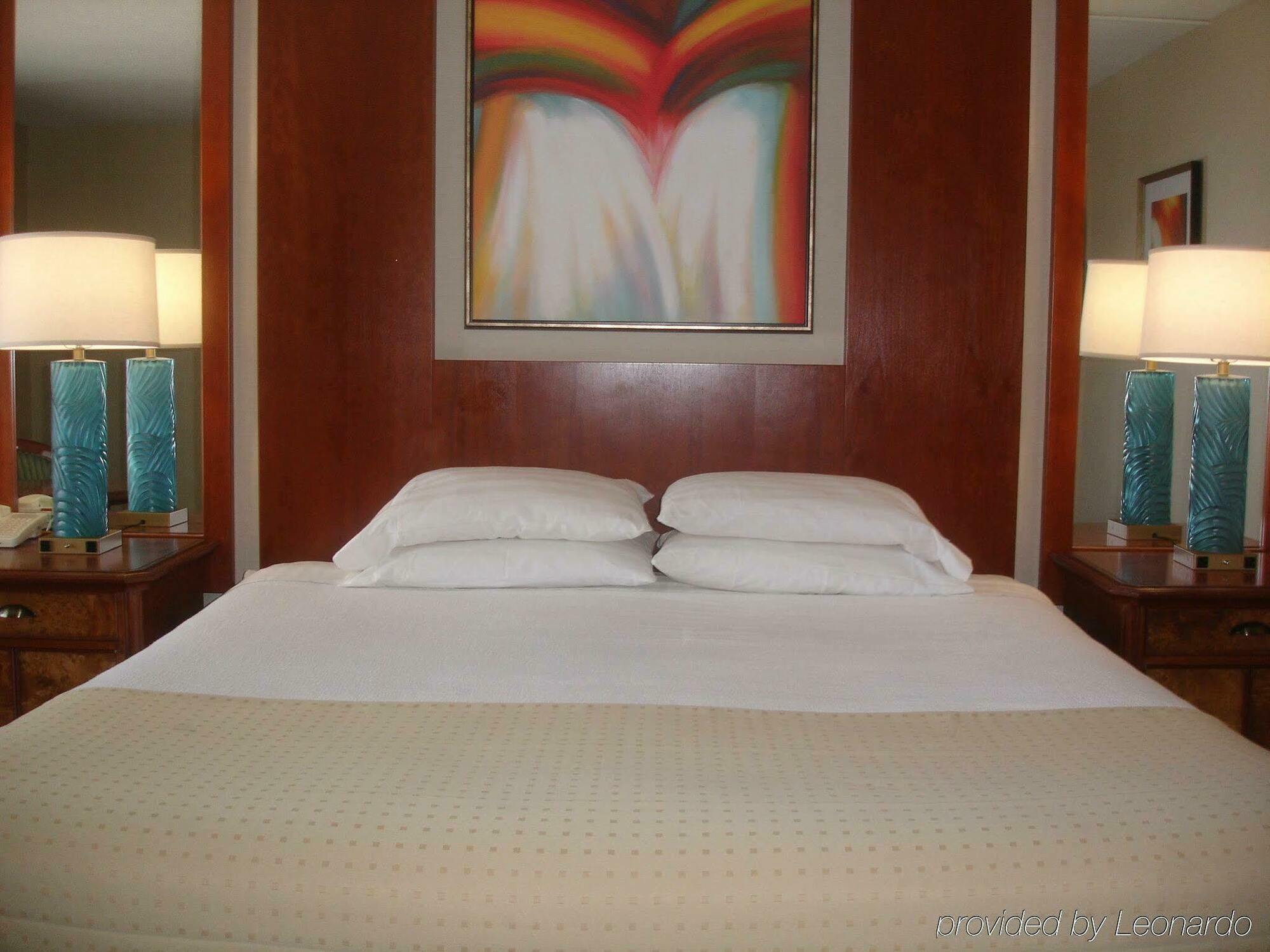 Holiday Inn Niagara Falls-By The Falls By Ihg Екстериор снимка