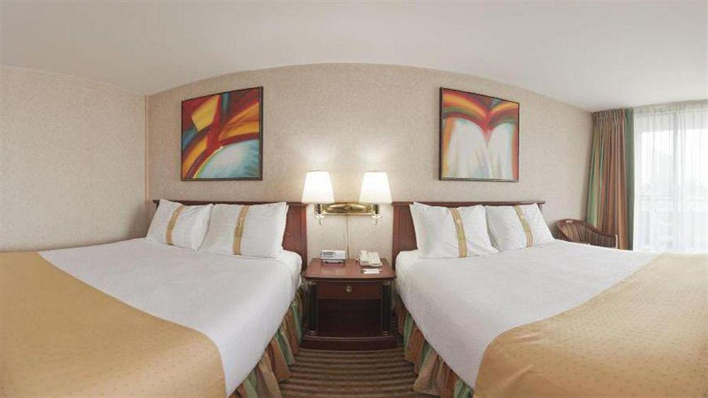 Holiday Inn Niagara Falls-By The Falls By Ihg Екстериор снимка